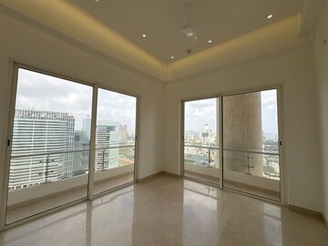 Room in 3 BHK Apartment at Indiabulls Sky Forest, Lower Parel – for Rent