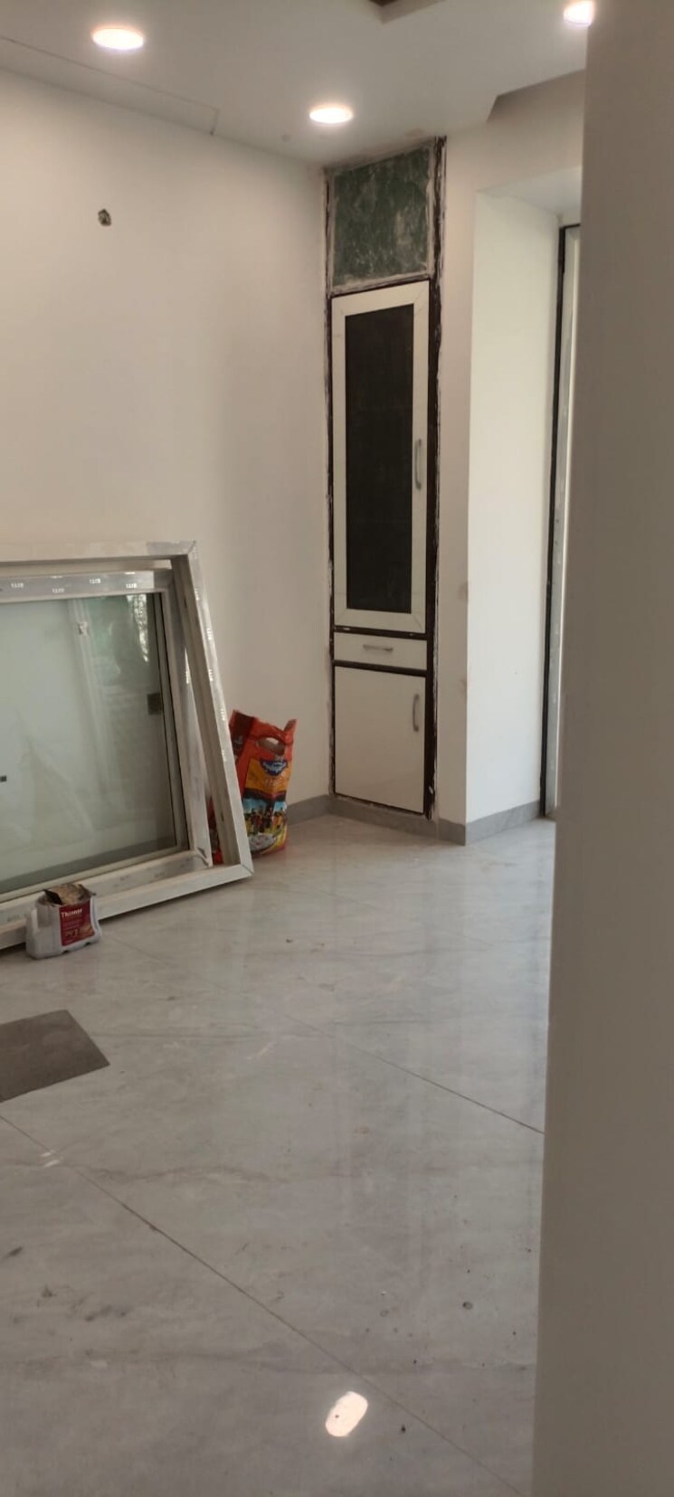 Room, sector 11 dwarka 3 Bedroom 1500 Sq.Ft. Apartment In Sector 11 Dwarka Delhi 9038386