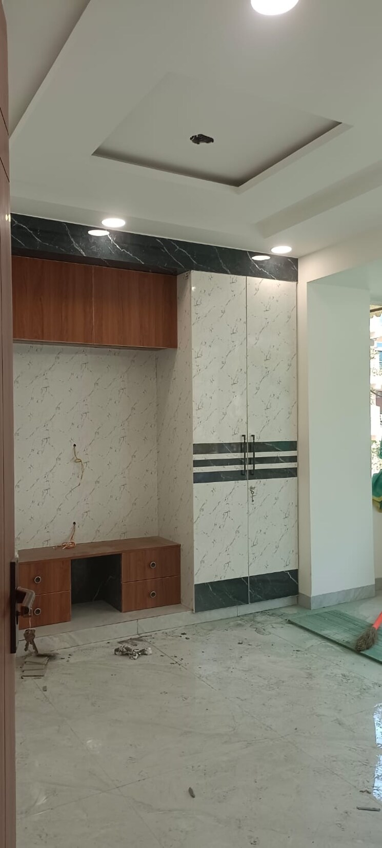 Room, sector 11 dwarka 3 Bedroom 1500 Sq.Ft. Apartment In Sector 11 Dwarka Delhi 9038386