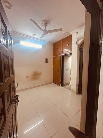 Bathroom in 2 BHK Apartment at Ajnara Homes, Sector 16b Greater Noida – for Rent
