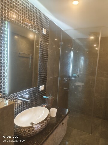 Bathroom in 4 BHK Apartment at Central Park I, Sector 42 – for Rent