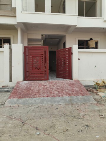 Bedroom in 2 BHK Independent House at Deva Road – for Sale