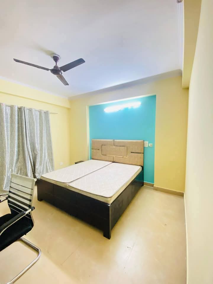 1 RkBuilder Floor For Rent in Saket