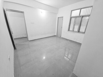 Room in  Office Space at Exhibition Road – for Rent