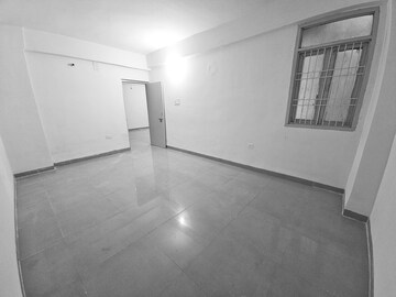 Room in  Office Space at Exhibition Road – for Rent