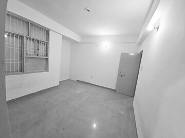 Room in  Office Space at Exhibition Road – for Rent