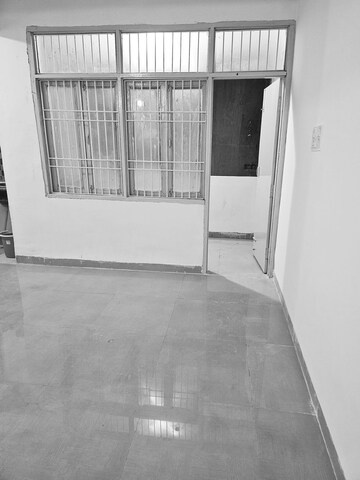 Room in  Office Space at Exhibition Road – for Rent