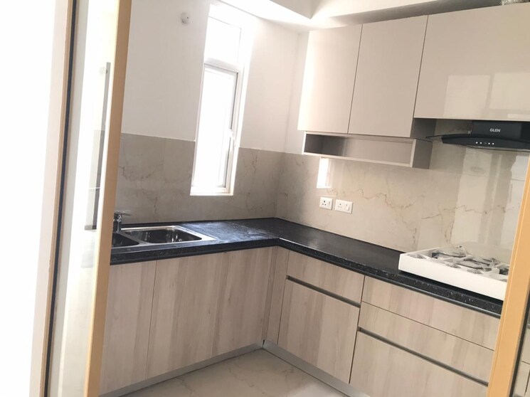 Kitchen, smart-world-orchard 3 Bedroom 1680 Sq.Ft. Apartment In Sector 61 Gurgaon 9038511