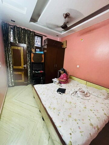 Bedroom in 2 BHK Apartment at Priyadarshni Apartments, Paschim Vihar – for Rent