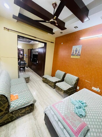 Living Room in 2 BHK Apartment at Priyadarshni Apartments, Paschim Vihar – for Rent