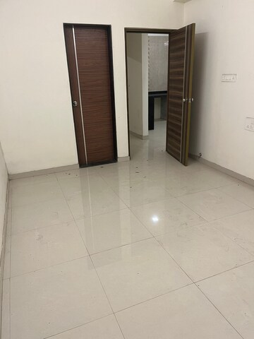 Room in 2 BHK Apartment at Lower Parel West – for Sale