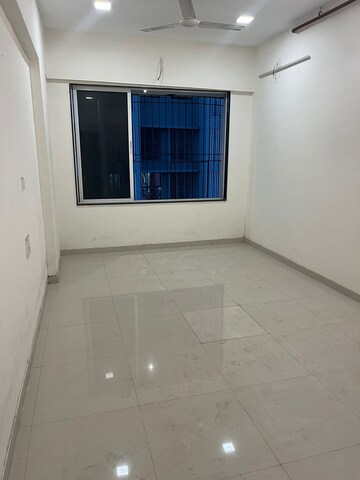 Room in 2 BHK Apartment at Lower Parel West – for Sale