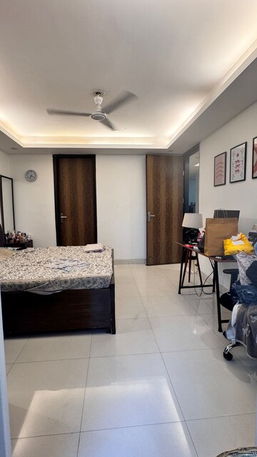 Room in 3 BHK Builder Floor at Ansal API Esencia, Sector 67 – for Rent