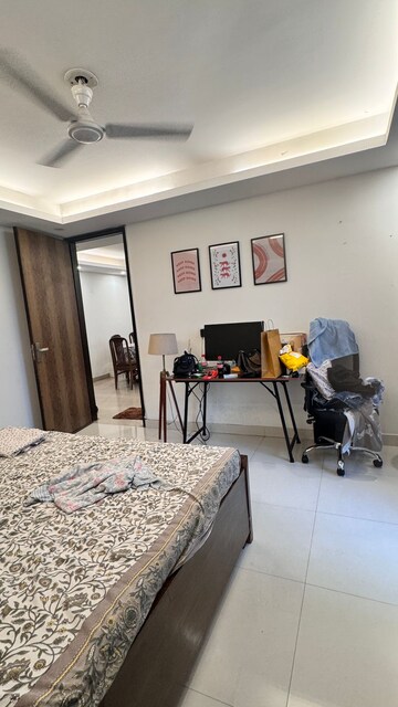 Room in 3 BHK Builder Floor at Ansal API Esencia, Sector 67 – for Rent