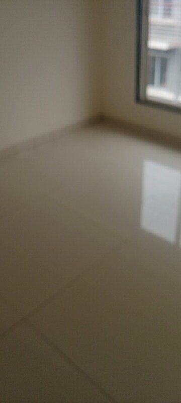 Room in 1 BHK Apartment at Bindra Complex, Andheri East – for Rent