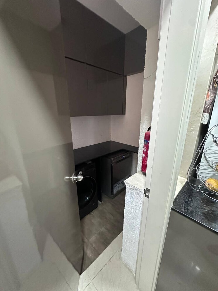 Bathroom, andheri west 3 Bedroom 1300 Sq.Ft. Apartment In Andheri West Mumbai 9038620