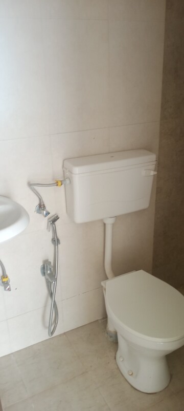 Bathroom in 1 BHK Apartment at Bindra Complex, Andheri East – for Rent
