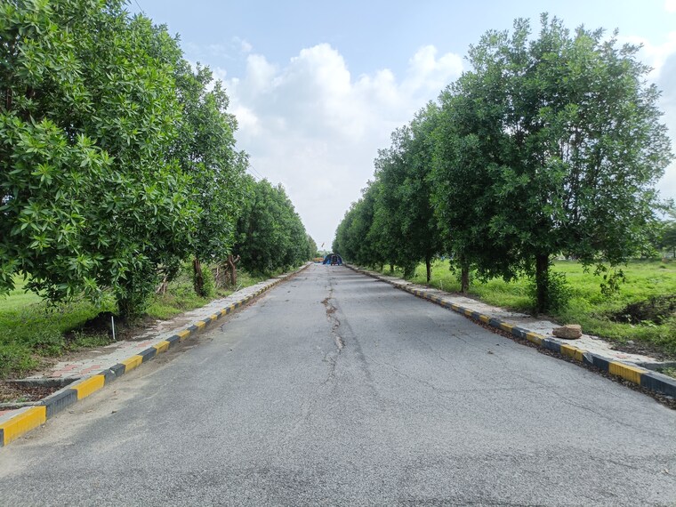 Garden, kompally  183 Sq.Yd. Plot In Kompally Hyderabad 9038578