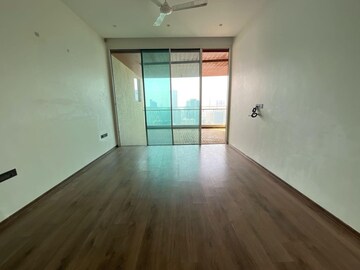Room in 3 BHK Apartment at Avighna One Avighna Park, Lower Parel – for Rent