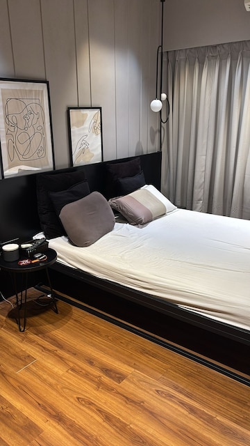 Bedroom in 3 BHK Apartment at Rizvi Oak, Malad East – for Rent