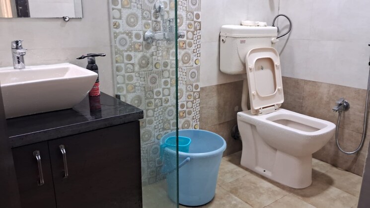Bathroom, sector 8 kharghar 3 Bedroom 1500 Sq.Ft. Apartment In Sector 8 Kharghar Navi Mumbai 9038618