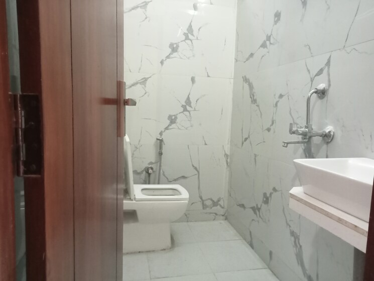 Attached Bathroom, mahavir enclave 1 2 Bedroom 587 Sq.Ft. Builder Floor In Mahavir Enclave 1 Delhi 9038657