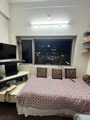 Master Bedroom in 1.5 BHK Apartment at Adarsh Nagar Society, Worli – for Rent