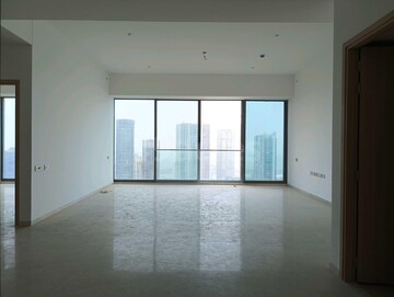 Room in 2 BHK Apartment at Piramal Mahalaxmi, Mahalaxmi – for Rent