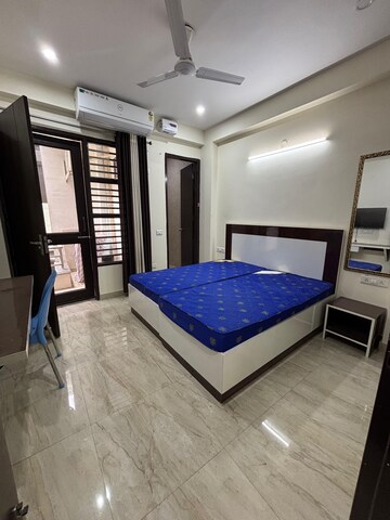 Bedroom in 2 BHK Builder Floor at Sector 46 – for Rent