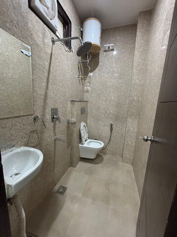 Bathroom in 2 BHK Builder Floor at Sector 46 – for Rent
