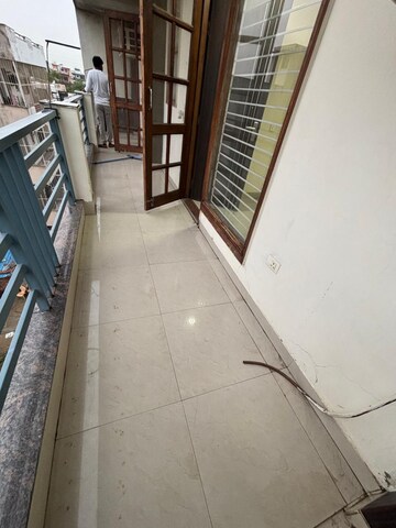 Balcony in 2 BHK Builder Floor at Sector 38 – for Rent