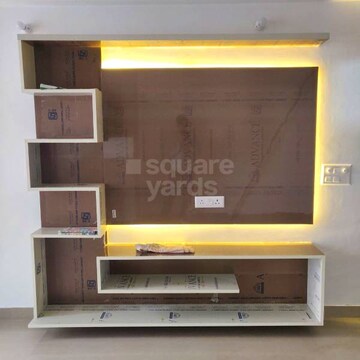Furnished Amenities in 3 BHK Apartment at Parker White Lily, Sector 8 – for Rent