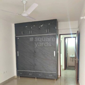 Furnished Amenities in 3 BHK Apartment at Parker White Lily, Sector 8 – for Rent