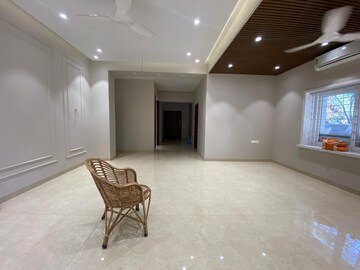 Room in 5 BHK Villa at Sindh Society, Aundh – for Rent