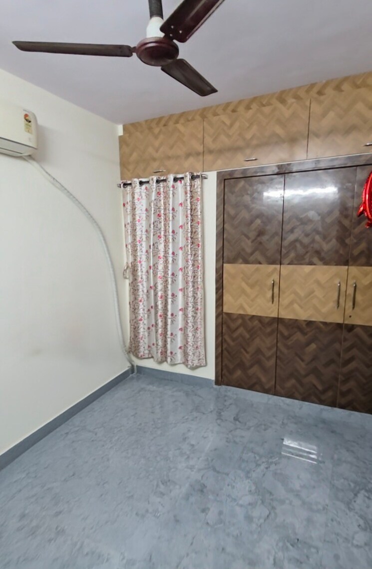 Room, vasant-vihar-complex 1 Bedroom 430 Sq.Ft. Apartment In Pokhran Road No Two Thane 9038899