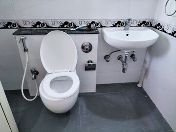 Bathroom in 1 BHK Apartment at K Raheja Raheja Residency, Malad East – for Rent