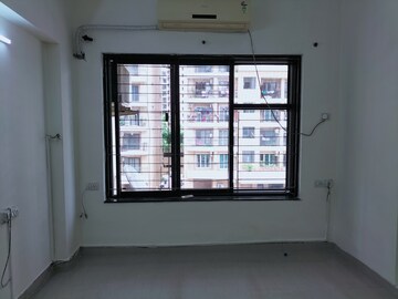 Room in 1 BHK Apartment at K Raheja Raheja Residency, Malad East – for Rent