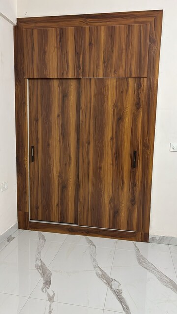 Furnished Amenities in 3 BHK Apartment at M3M Soulitude, Sector 89 – for Rent