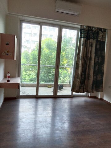 Room in 3 BHK Apartment at Adani Samsara, Sector 60 – for Rent