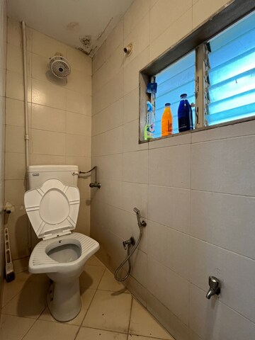 Bathroom in 3 BHK Apartment at Legend Siroya Kingston Tower, Parel – for Rent