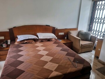 Bedroom in 3 BHK Apartment at Chauitanya Towers, Prabhadevi – for Rent