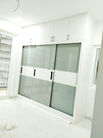 Room in 3 BHK Apartment at Prestige Beverly Hills, Kokapet – for Rent