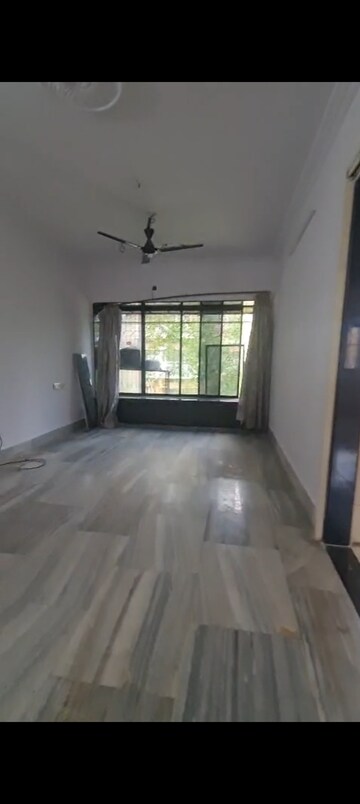 Room in 2 BHK Apartment at Marble Arch Apartment, Andheri West – for Rent