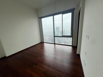 Room in 3 BHK Apartment at Piramal Mahalaxmi, Mahalaxmi – for Rent