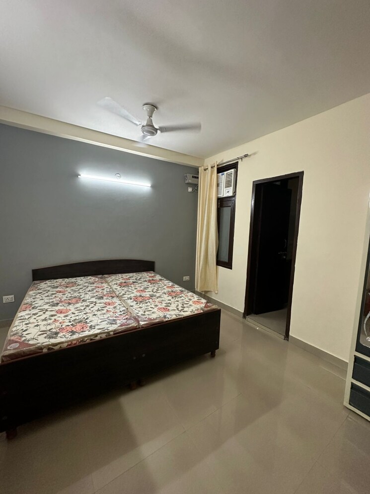 Bedroom, sector 55 1.5 Bedroom 850 Sq.Ft. Builder Floor In Sector 55 Gurgaon 9039071