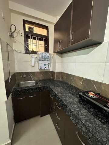 Kitchen in 1.5 BHK Builder Floor at Sector 55 – for Rent