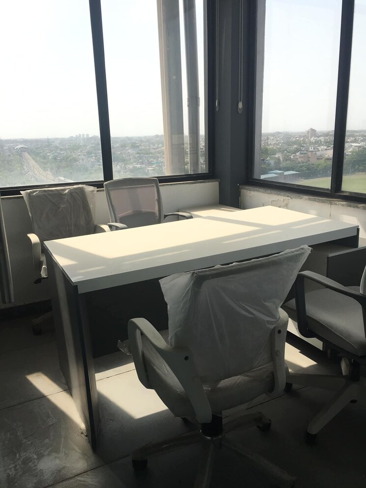 Team Area, bestfield Commercial Office Space 787 Sq.Ft. In Netaji Subhash Place Delhi 9039125