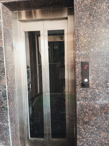 Lift in 2 BHK Builder Floor at Lado Sarai – for Sale