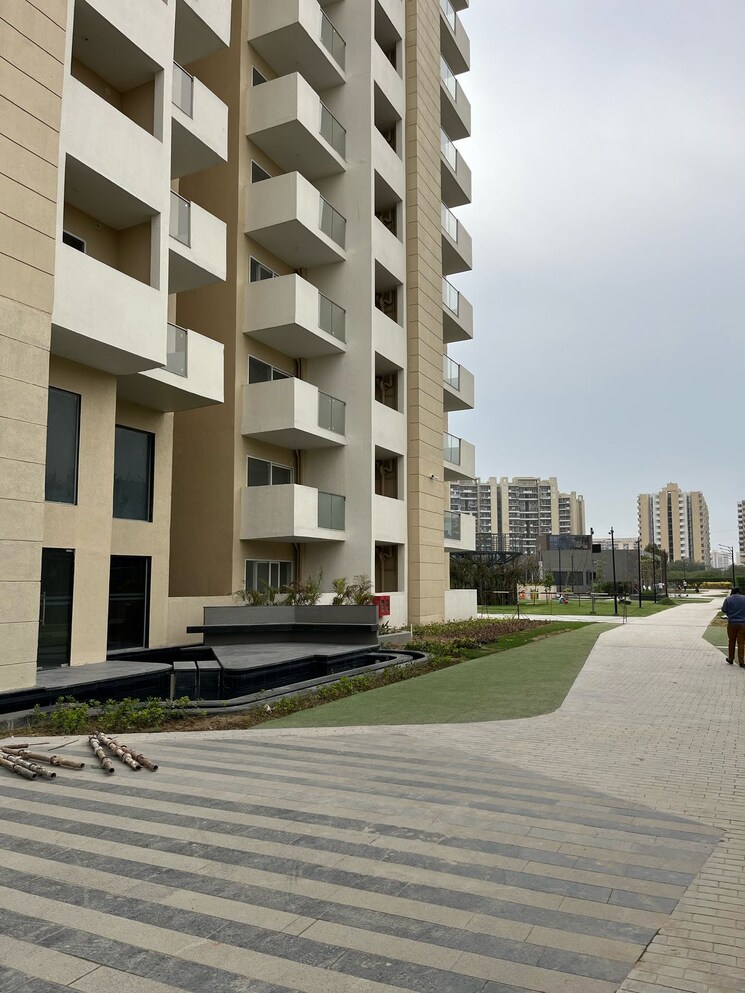 Exterior View, tulip-yellow 3 Bedroom 1704 Sq.Ft. Apartment In Sector 69 Gurgaon 9039161