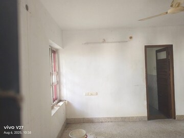 Room in 3 BHK Independent House at Kowdiar – for Sale